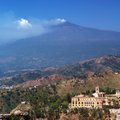 Ugnikalnių grožis ir teminis falų baras žavingoje Sicilijoje