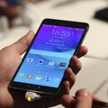 „Samsung“: plyšiai „Galaxy Note 4“ korpuse? Taip ir turi būti!