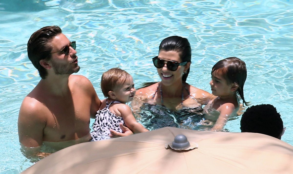 Kourtney Kardashian su šeima