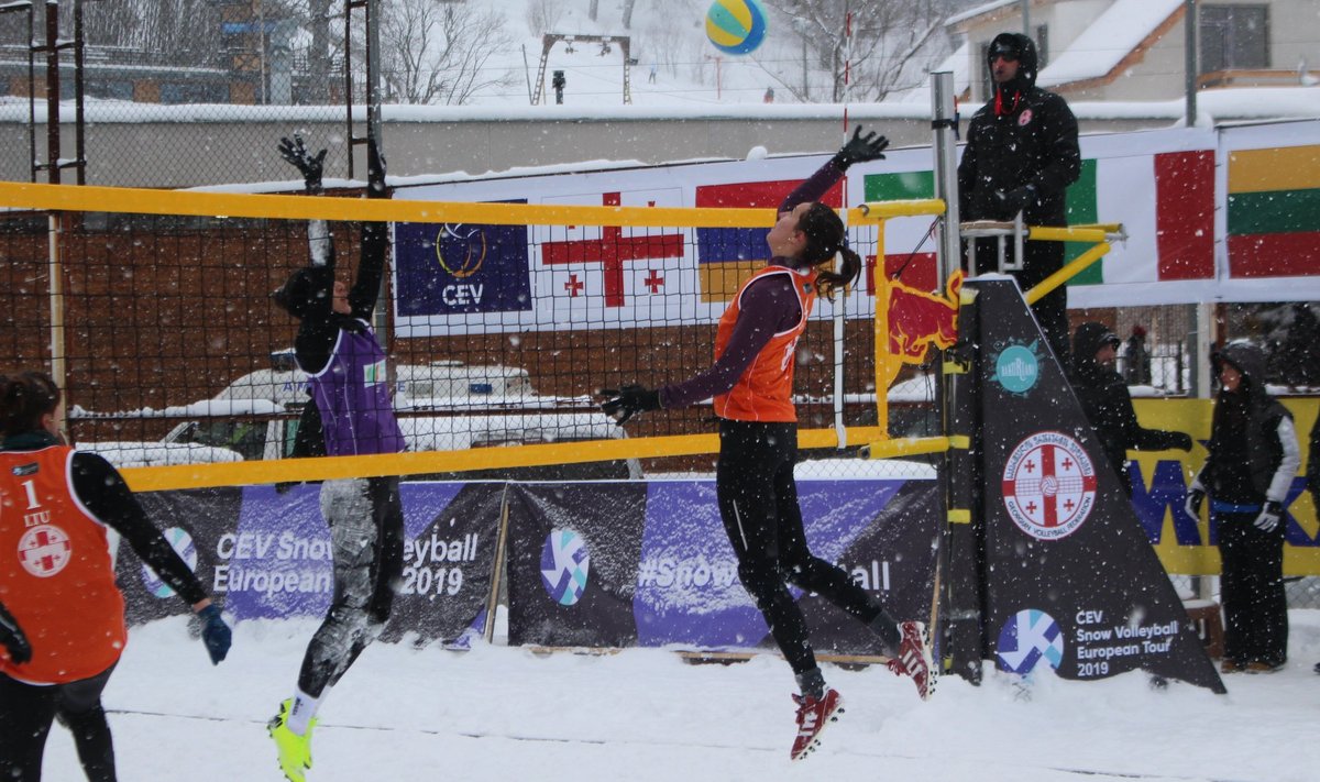 Lietuvos komanda pasaulio sniego tinklinio ture / FOTO: CEV