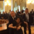 Активистку Femen, оголившую грудь перед Лукашенко, освободили под подписку о невыезде