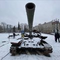 Katedros aikštėje pastatytas trofėjinis rusų tankas iš Ukrainos