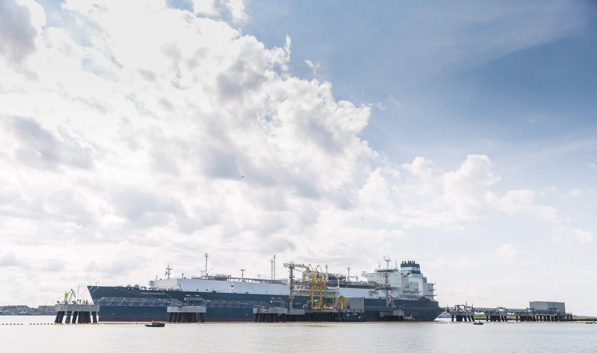 Independence, Klaipeda LNG terminal's floating storage and regasification unit