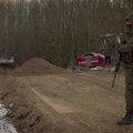 Filmuotoje medžiagoje – kelio darbai prie Lenkijos ir Baltarusijos sienos