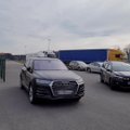 Medininkų kelio poste muitininkai sulaikė pirmąjį automobilį su rusiškais registracijos numeriais