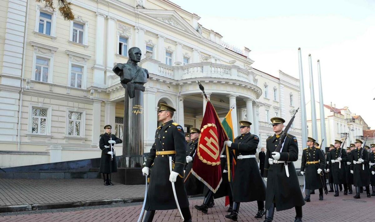 Parade in the front of the Ministry of Defence of the Republic of Lithuania