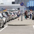 Iš Kauno taksistų keleivius atima nelegalūs vairuotojai