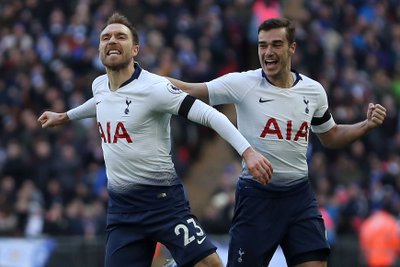 Christianas Eriksenas (k) ir Harry Winksas, "Tottenham Hotspur"
