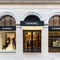 „Chanel“, „Louis Vuitton“, „Prada“ ir kiti prabangos prekių ženklai sustabdė veiklą Rusijoje