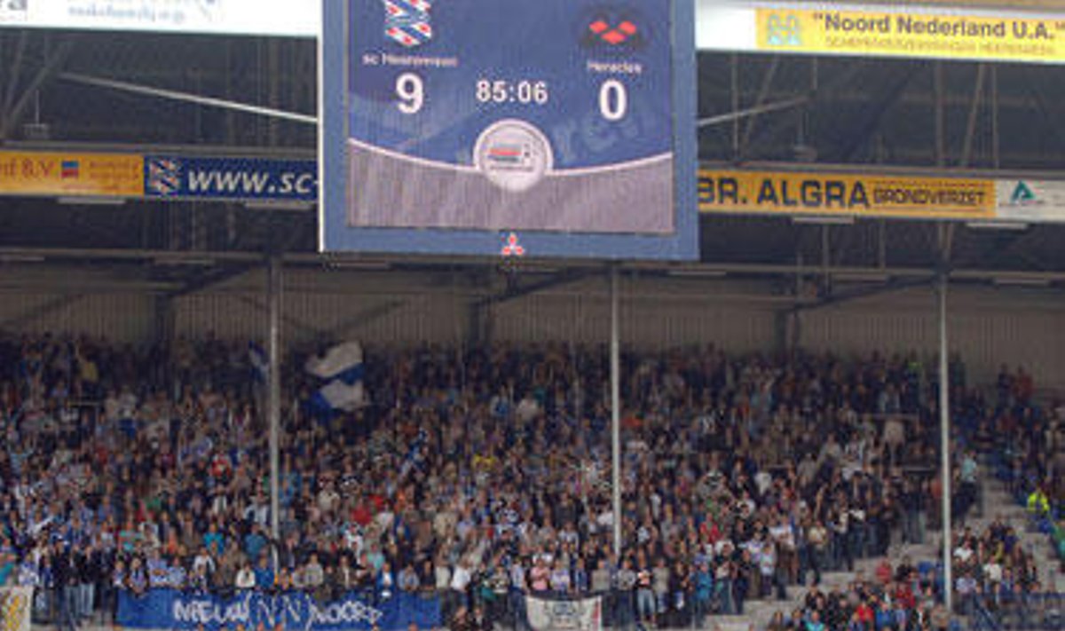 Neįtikėtinu rezultatu pasibaigęs Olandijos futbolo pirmenybių mačas: "Heerenveen" 9:0 sutriuškino "Heracles" klubą