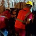 Kokaino kontrabanda Brazilijoje: plaktukais teko išdaužyti cementinį bloką