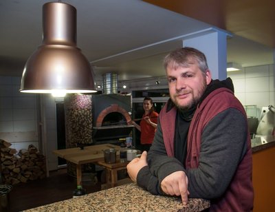 D.Šatas vėl ėmėsi kepti picas
