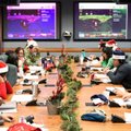 Nepaisydami JAV vyriausybės įstaigų uždarymo, kariškiai sekė Kalėdų Senelio kelionę