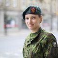 Moteris kariuomenėje: skundai dėl nulūžusio nago čia niekam neįdomūs