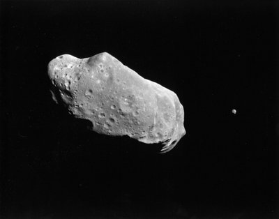 (7482) 1994 PC1 asteroidas pro Žemę praskries saugiu atstumu. Scanpix/VidaPress nuotr.