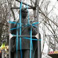 Petro Cvirkos paminklas bus perkeliamas į Grūto parką