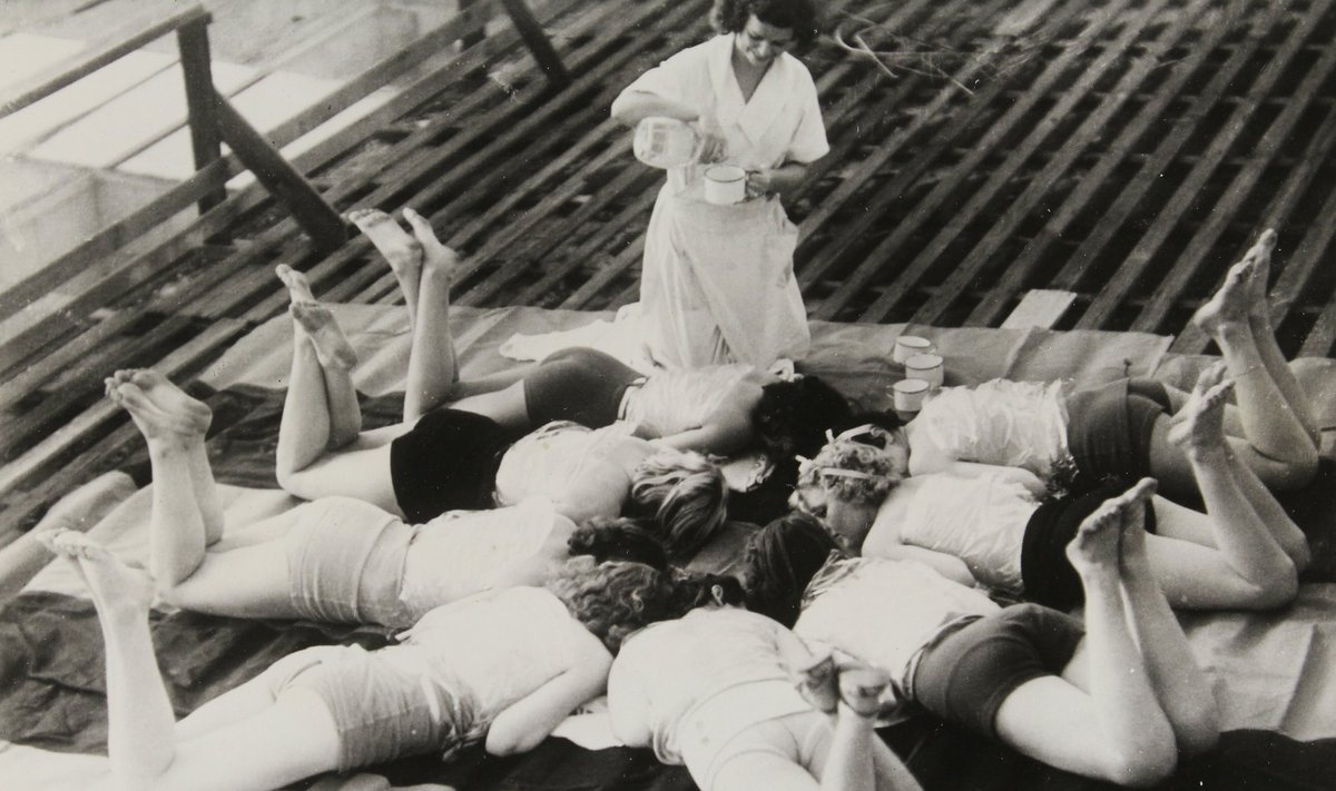 Merginos, 1935