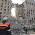 Mykolajive iš griuvėsių ištraukta 12 žuvusiųjų kūnų, gelbėjimo darbus trukdo naujos rusų atakos