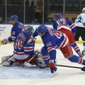 NHL: „Rangers“ gynėjas paskutinę akimirką užkirto rituliui kelią į vartus