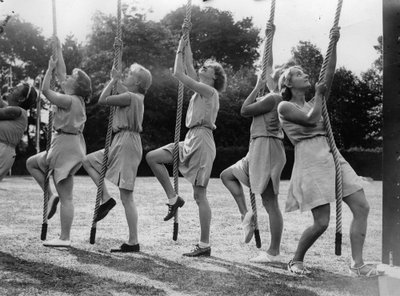 Merginos, 1934