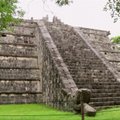 Meksikoje archeologai tyrinėja požeminius tunelius po piramidėmis