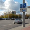 На улицах Вильнюса появляются невиданные прежде заторы, быстро убирают обозначения на полосах А