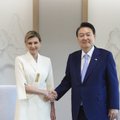 Ukrainos pirmoji ponia Zelenska Seule susitiko su Pietų Korėjos prezidentu