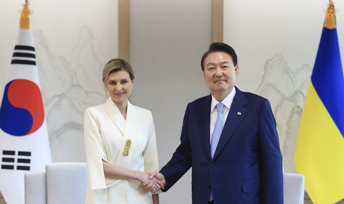 Ukrainos pirmoji ponia Seule susitiko su Pietų Korėjos prezidentu