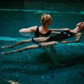 „Bokšto SPA“ baseine plūduriuos „Vandens kūnas“ – paroda, kurios metu žiūrovai kviečiami nusivilkti drabužius ir meną patirti vandenyje