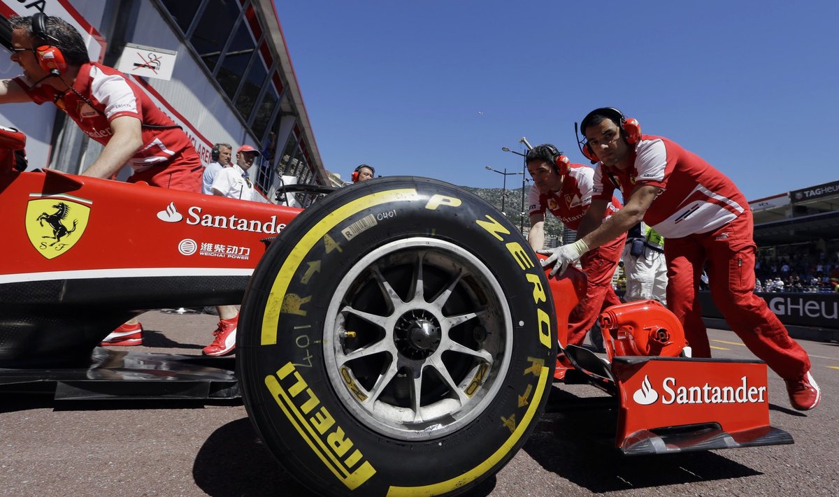 "Pirelli" padanga ant "Ferrari" automobilio