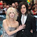 Courtney Love atsivėrė: P. Geldof atvyko pas mane nešina 500 piliulių