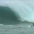 Havajuose banglentininkai galynėjasi su milžiniškomis bangomis