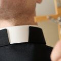 Menininkas Kolomyckis kunigą kaltina seksualiniu išnaudojimu vaikystėje