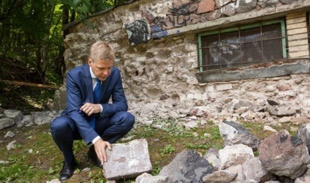 Vilnius Mayor at the generator building in Vilnius