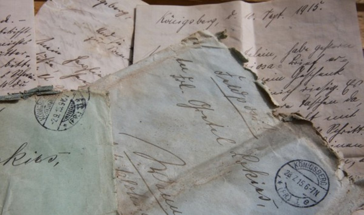 Beveik 100-mečio senumo korespondencijos paketas, perduotas KU istorikams
