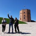 Первые туристы на башне Гедиминаса - граждане Латвии