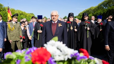 Gegužės 9-ąją memorialą Berlyne aplankė ir Rusijos ambasadorius