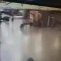 Vaizdo kamera užfiksavo sprogimo Stambulo oro uoste momentą