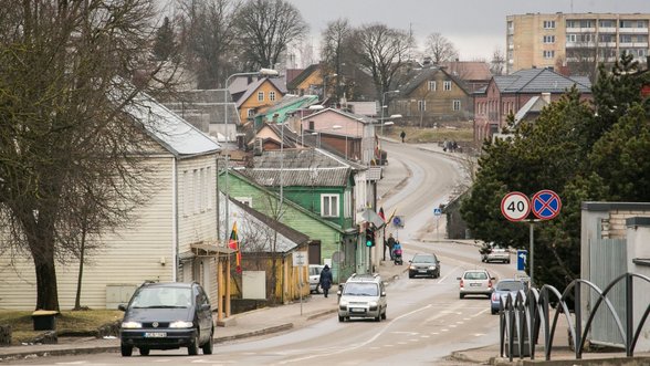 Dėl COVID-19 plitimo Plungės rajone uždraudžiami renginiai, susibūrimai, ligonių lankymas