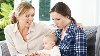 Niekada nesakykite to kūdikio susilaukusiems tėvams: 40 labiausiai nervinančių neprašytų patarimų