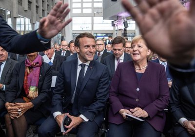 Emmanuel Macron ir Angela Merkel 