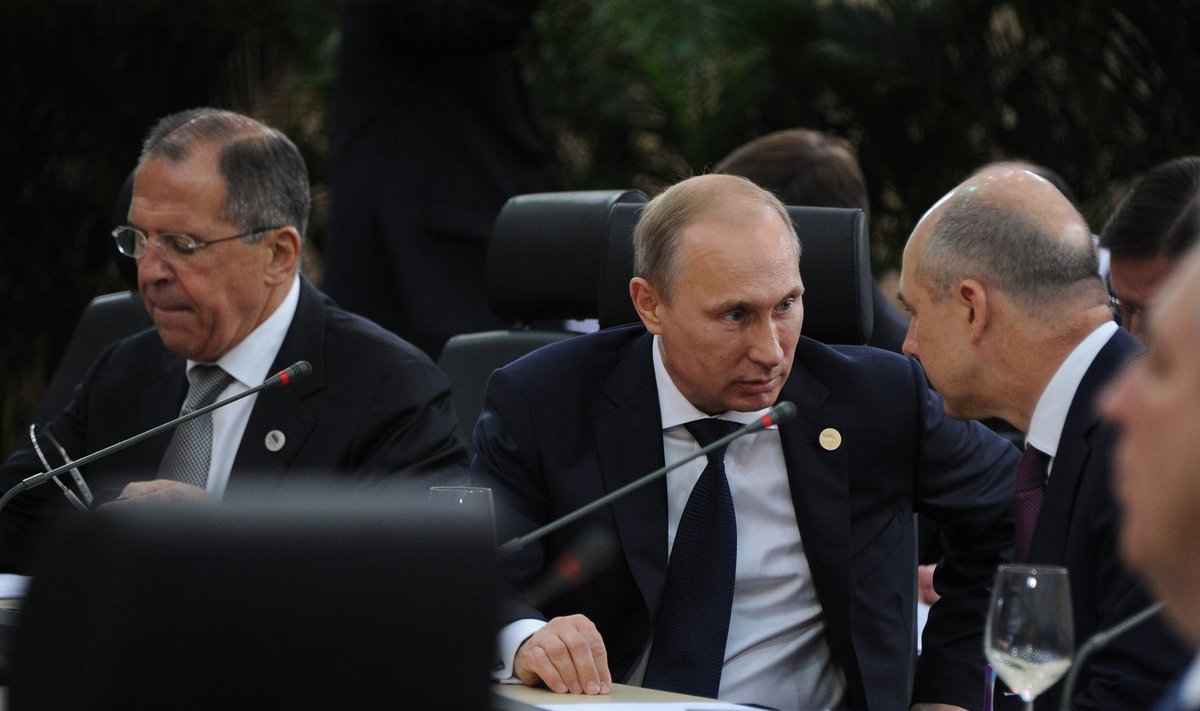 Sergejus Lavrovas, Vladimiras Putinas, Antonas Siluanovas