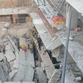 Meksikoje krano keliama sija kliudė atraminę koloną - žuvo mažiausiai šeši žmonės