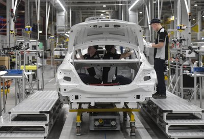 Rusijoje atidaryta pirmoji "Mercedes-Benz" gamykla