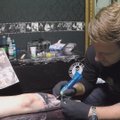 „Naktinis virėjas“: tatuiruočių meistras apie gyvenimą Airijoje, garsius klientus ir ypatingą ženklą ant rankos