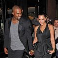 K. Westo dovanos žmonai K. Kardashian stebina ne tik prabanga, bet ir originalumu