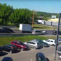 Kauno gatvėje – filmo kadro vertas vaizdas: kaunietis gabeno neįprastą krovinį