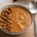 Vegetariškas pirmadienis: saldžiųjų bulvių sriuba su keptais avinžirniais