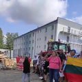 В Девянишкес продолжаются протесты против поселения нелегальных мигрантов