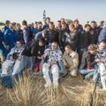 Rusiška „Sojuz“ su trim astronautais grįžo į Žemę